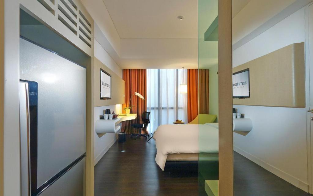 Brits Hotel Karawang Exterior foto