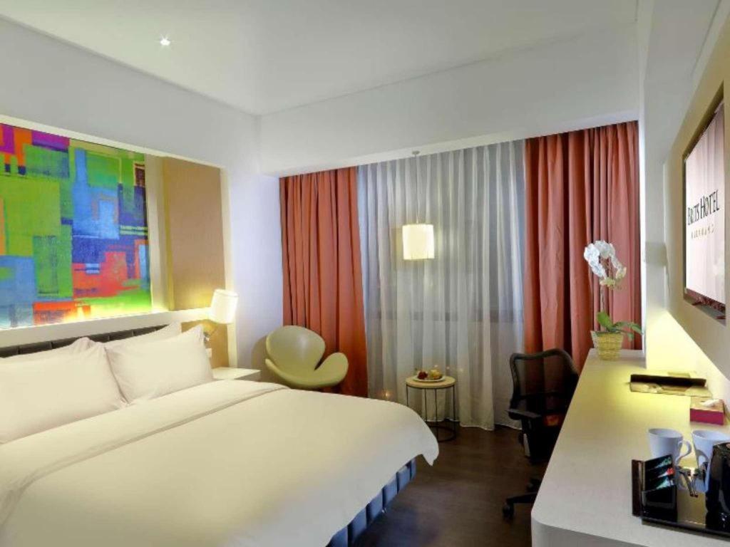 Brits Hotel Karawang Exterior foto